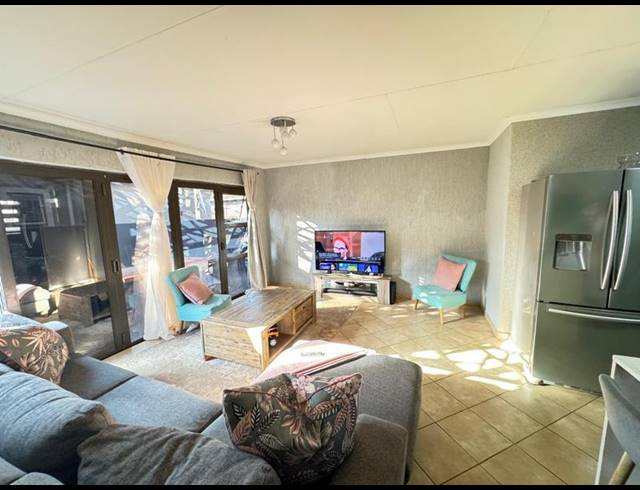 4 BEDROOM HOUSE FOR SALE IN LOTUS GARDENS